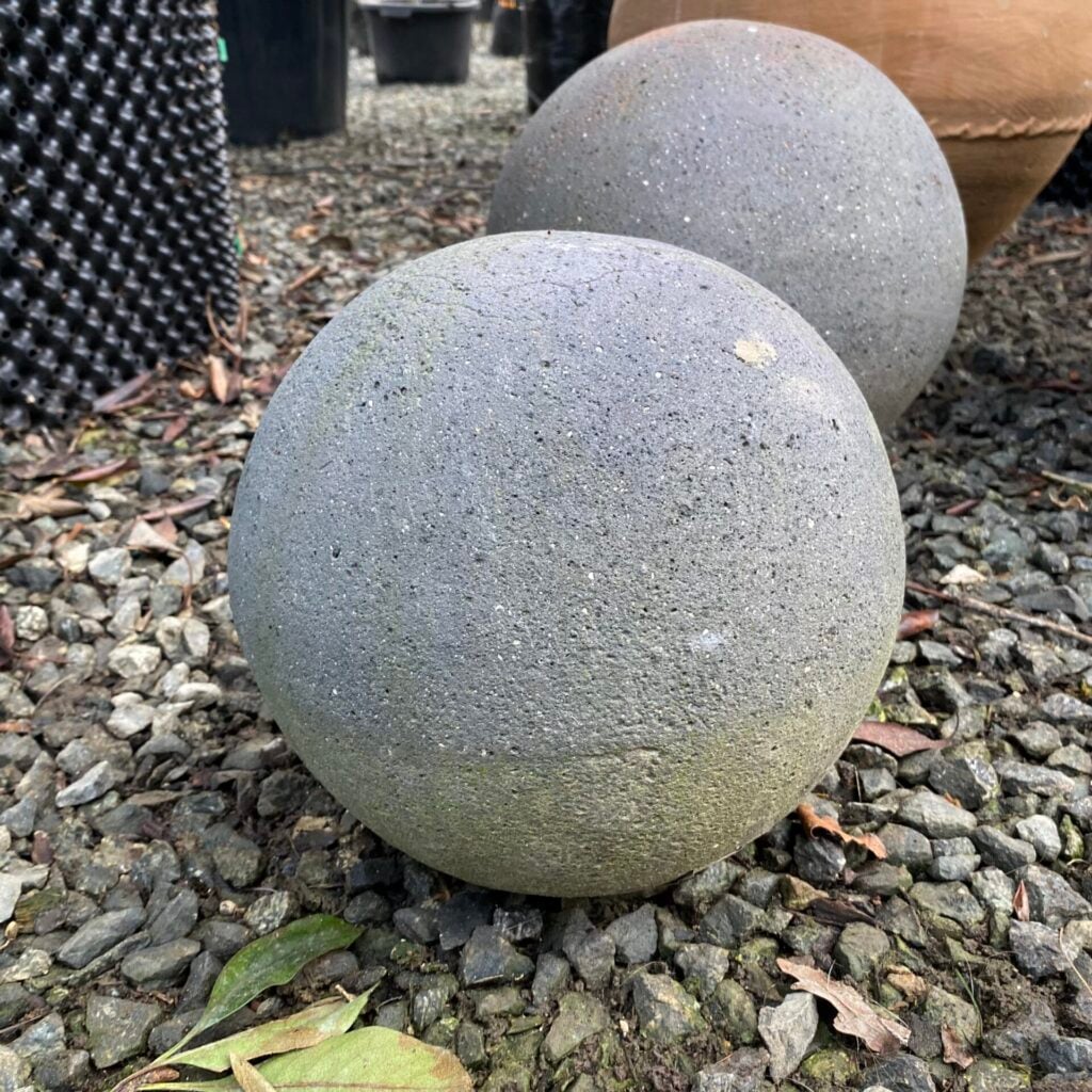 Old Ironstone Ball - Image 4
