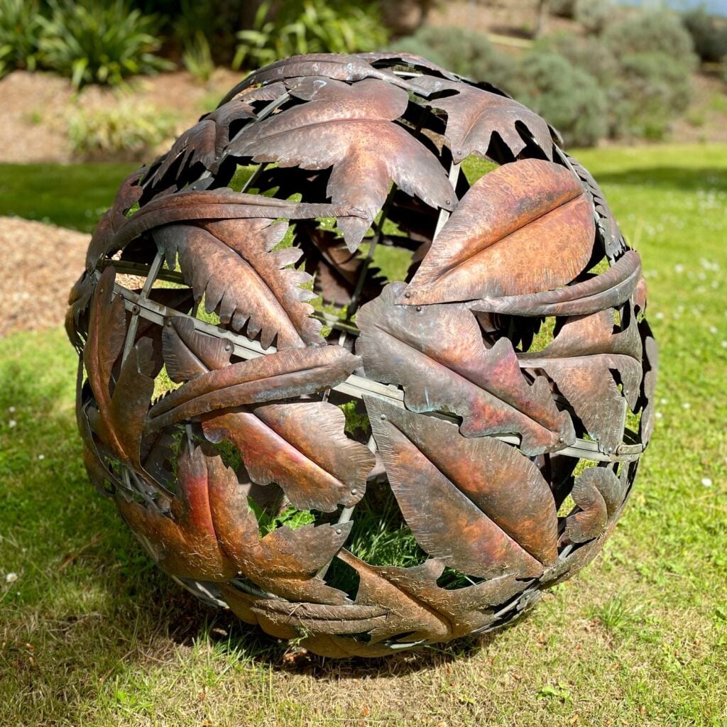 Cara Wassenberg - 'Leaf Globe'