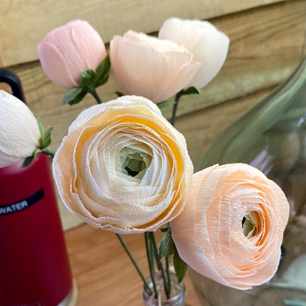 Sussex Handmade Paper Ranunculus - Image 2