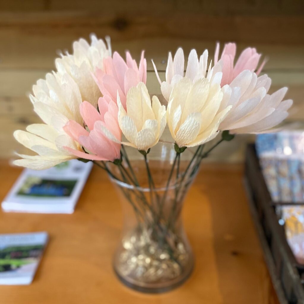 Sussex Handmade Paper Daisy No. 6