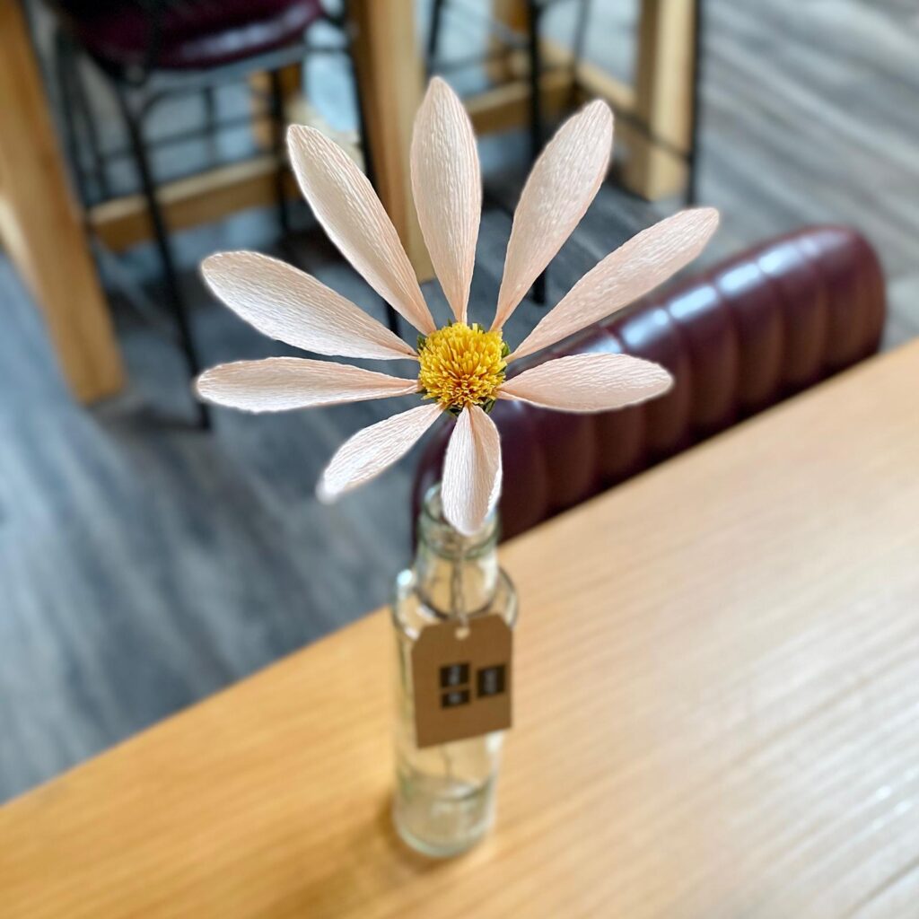 Sussex Handmade Paper Daisy - Image 3