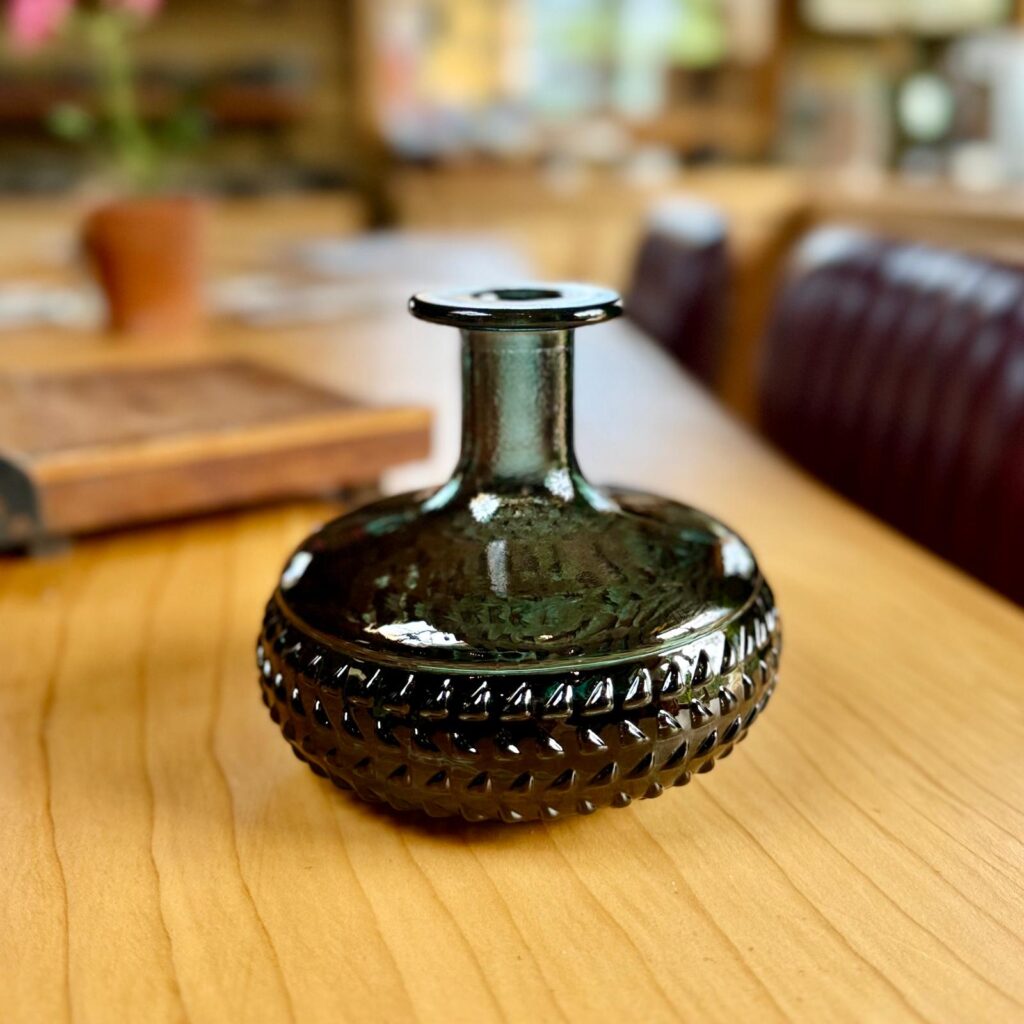 Tura Vase - Image 5