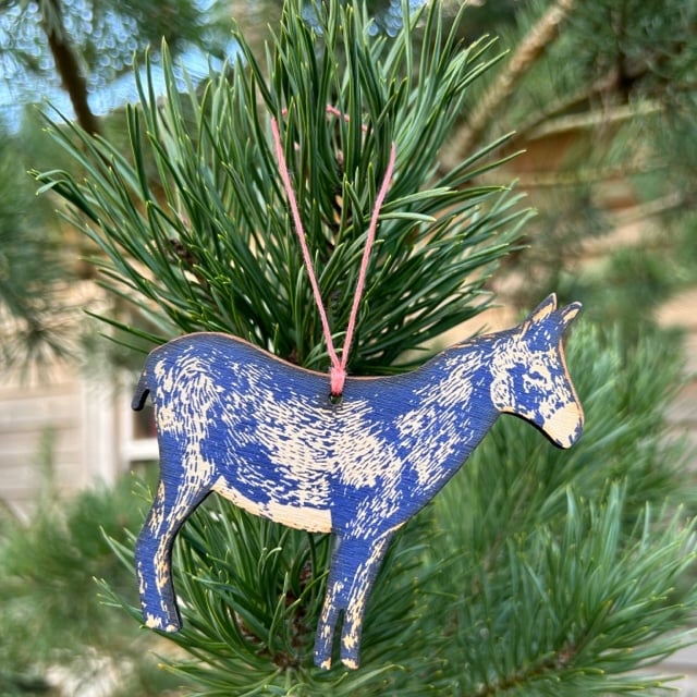 Julia Ogden Hanging Decorations - Image 4